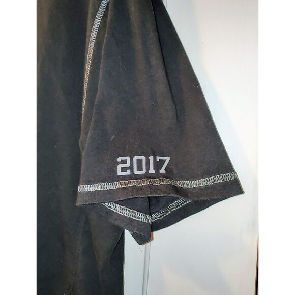 Walt Disney World 2017 Gray Black Size Large Logo Polo Shirt Wdw Fast Shipping - Picture 8 of 12